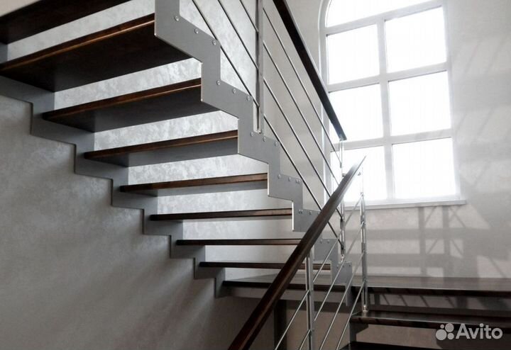 Лястница г-образная