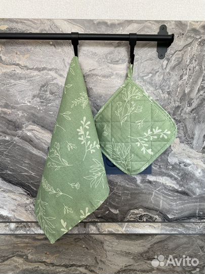 Два набора полотенце с прихваткой