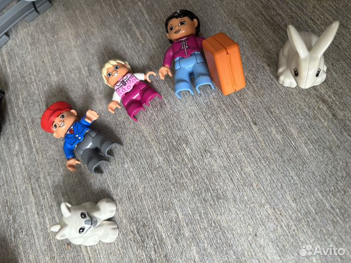 Пассажирский поезд Lego Duplo 10874