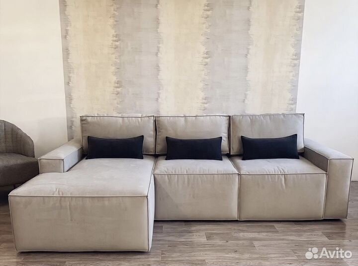 Диван с оттоманкой