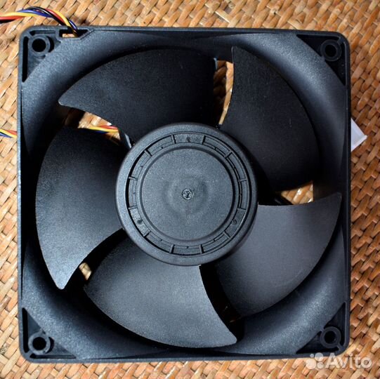 Кулер асика Innosilicon 6 PIN