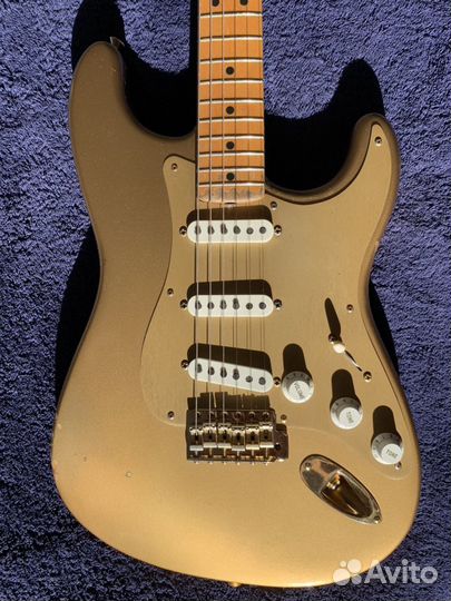 Fender Custom Shop 1957 Stratocaster HLE Gold