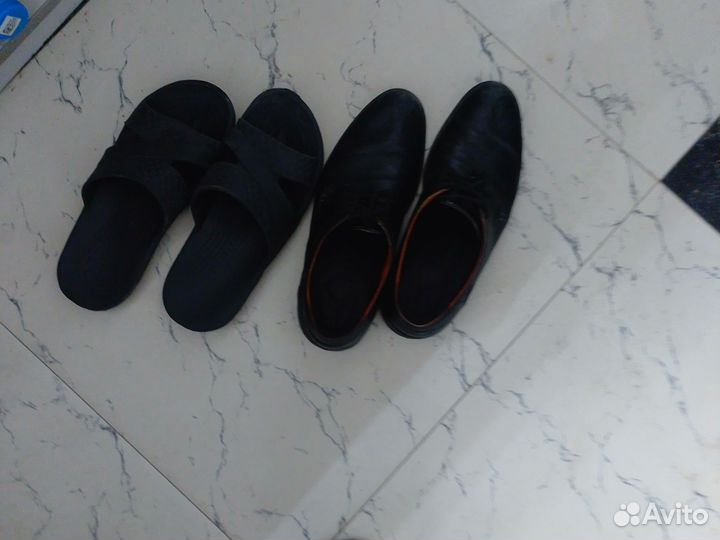 Вещи б/у- и ботинки /шлепки