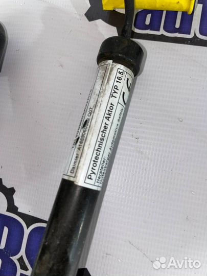 Пиропатрон петли капота Mercedes-Benz GLC-Класс