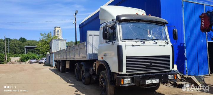 МАЗ 6422 с полуприцепом, 2012