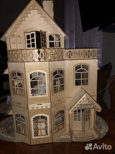 Домик кукольный