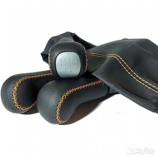 Рукоятки рычагов кпп и кр нива с чехлами, строчка