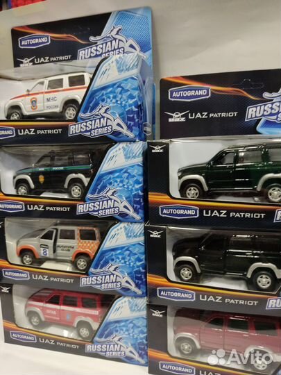 Модель автомобиля УАЗ патриот метал. 1:43
