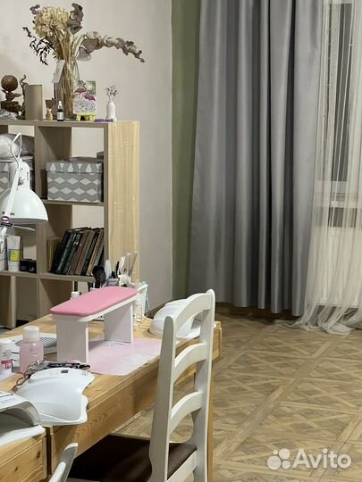 Рабочее место в аренду мастера маникюра и педикюра