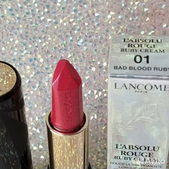 Помада Lancome 01