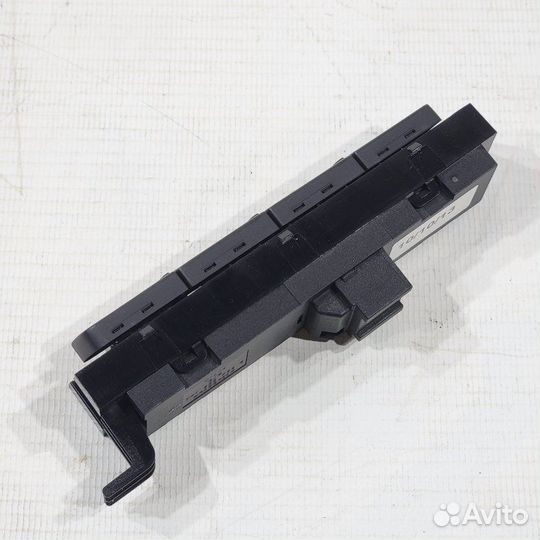 Блок кнопок Volkswagen Touareg FL