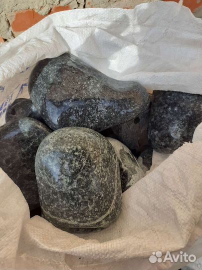 Пероксенит речной окатыш