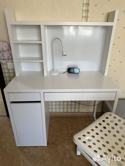 Стол письменный Икея Мике 105x 50 см
