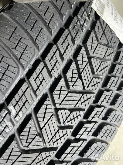 Pirelli Scorpion Winter 285/40 R22 и 325/35 R22 V