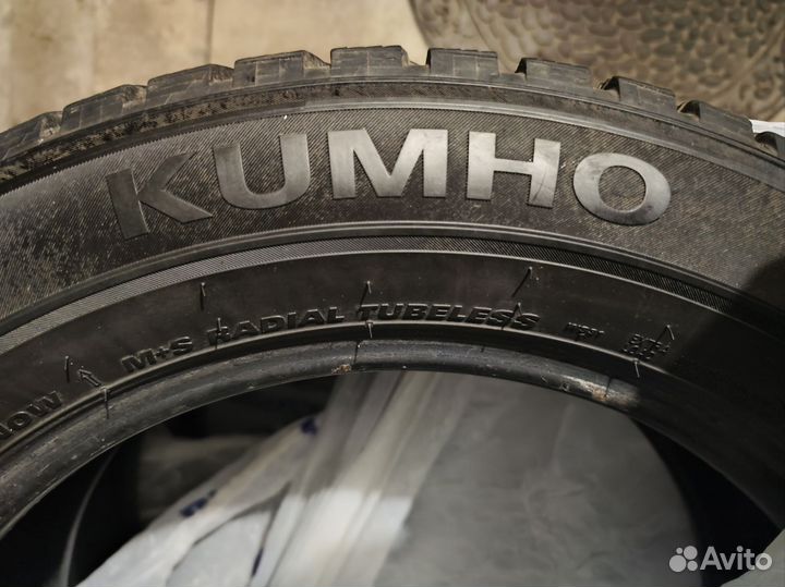 Kumho WinterCraft SUV Ice WS31 225/60 R18 104T