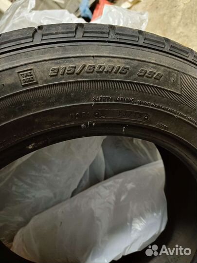 Goodyear Eagle NCT5 215/60 R16