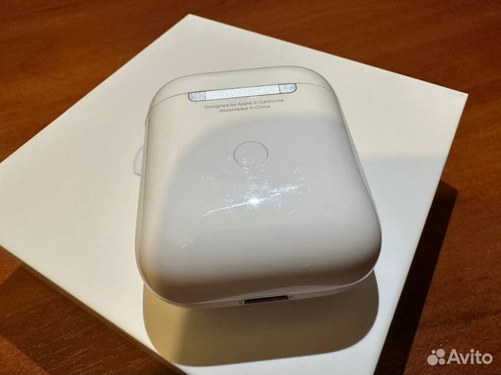 Зарядный кейс Apple AirPods 2 Wireless оригинал