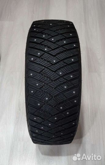Goodyear UltraGrip Ice Arctic SUV 225/55 R18 102T