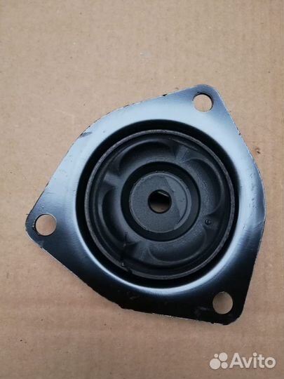 Опора амортизатора Nissan QX4 54320-2W000