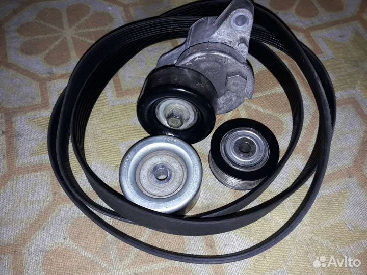 Ролики натяжитель ремень Mitsubishi Outlander