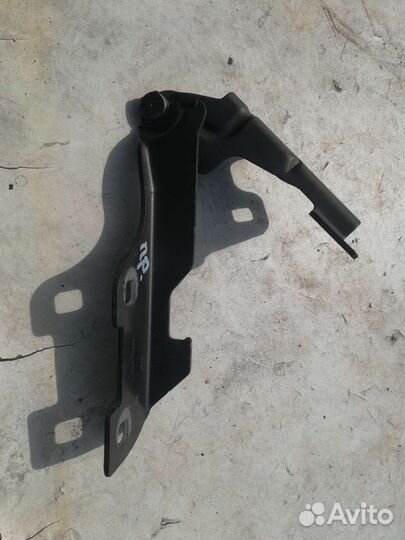 Петля капота Рено Клио 2