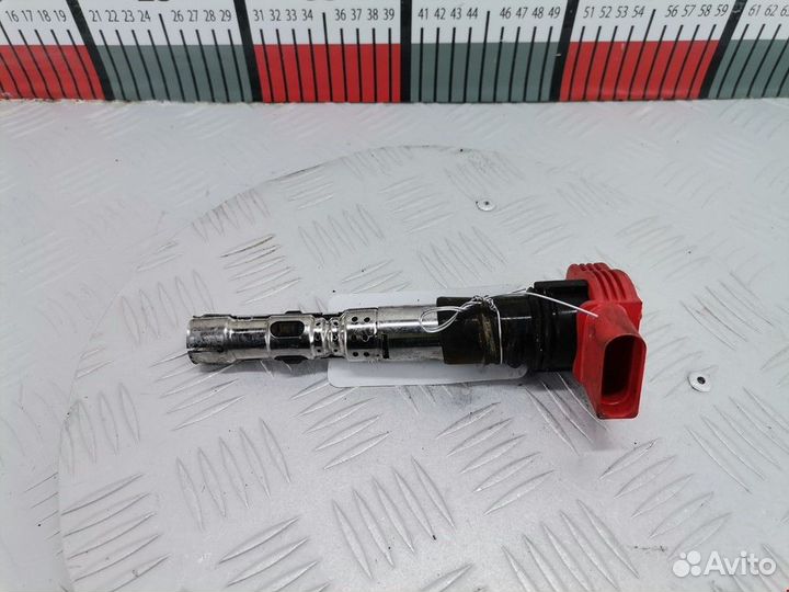 Катушка зажигания Audi A4 B6 2004