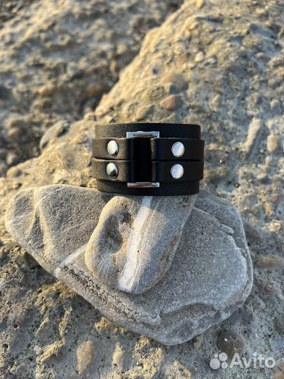 Кожаный браслет