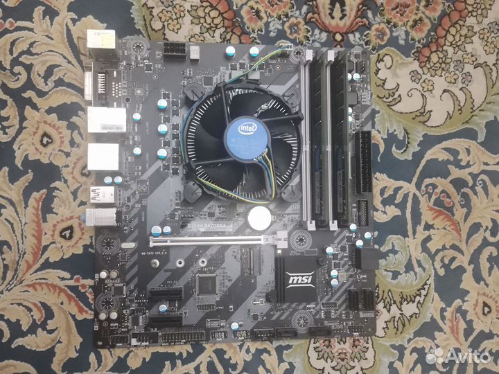 Материнская плата с процессором g4560