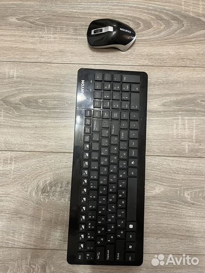 Беспроводная клавиатура и мышь