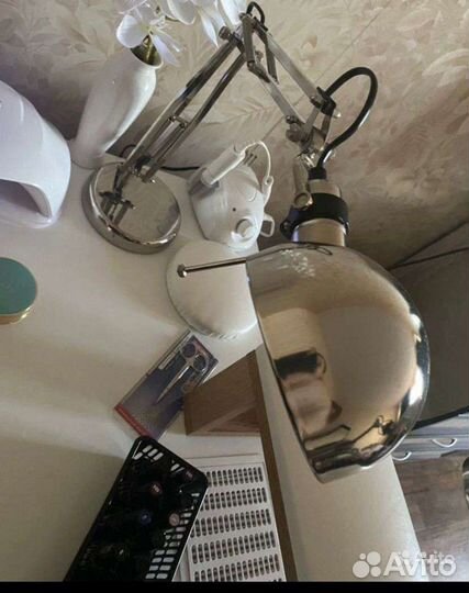 Лампа настольная для маникюра