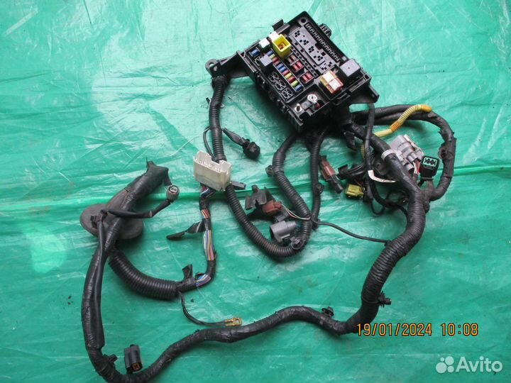 Outlander 2001-2008 Блок предохранителей