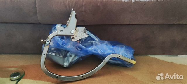 Петля крышки багажника volkswagen polo