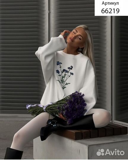 Свитер с цветами