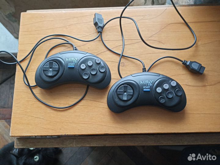 Игровая приставка Miro