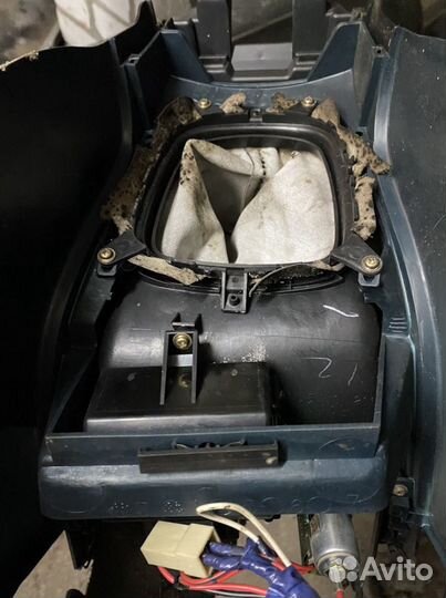 Центральная консоль mazda 323 f BA