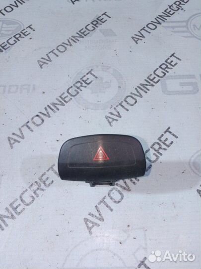 Кнопка аварийной сигнализации Nissan Primera P12