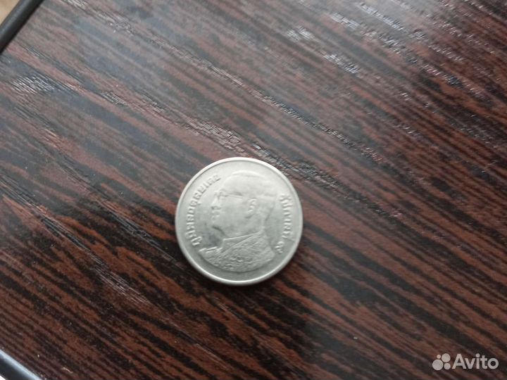 Монета 1 бат