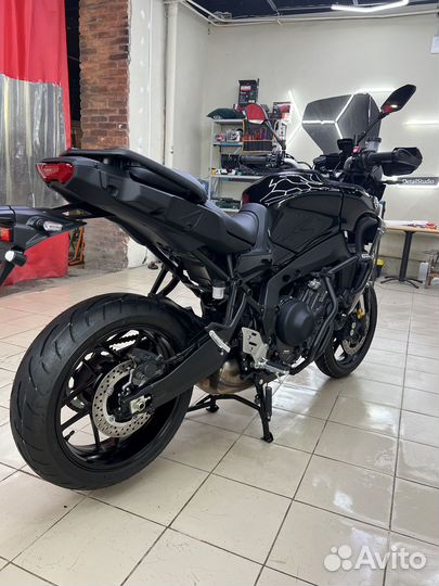 Yamaha MT-09 Tracer