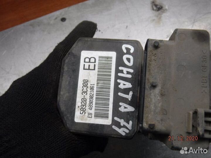 Блок abs Hyundai Sonata G4JP 2005