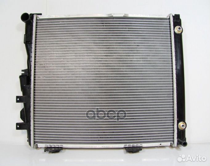 512683R Радиатор охлаждения MB W124E 260 A/M