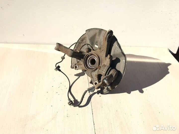 Кулак передний правый Honda Civic 5D 2012