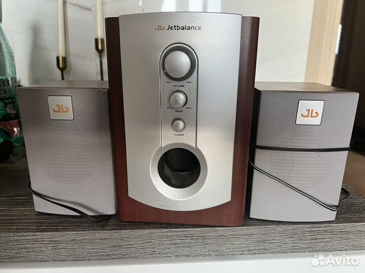 Акустические колонки jb для компьютера