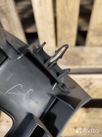 Накладка в салоне левая Daihatsu Materia M402