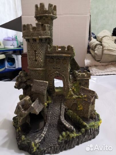 Грот и замок в аквариум