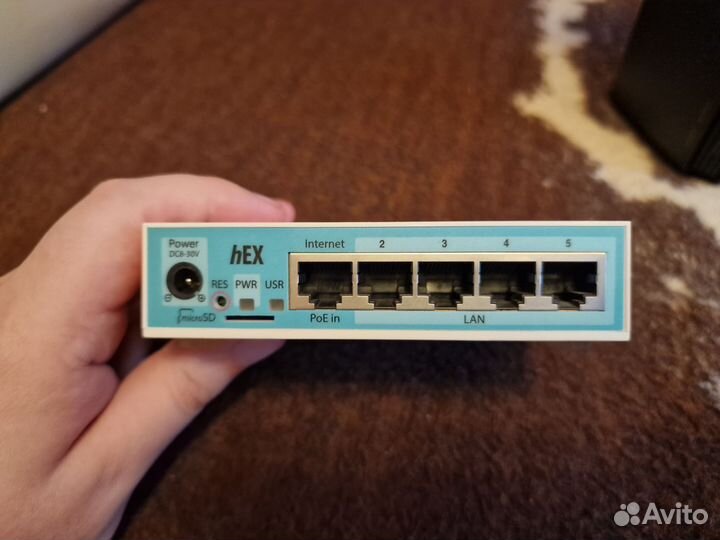 Роутер mikrotik RB750gr3