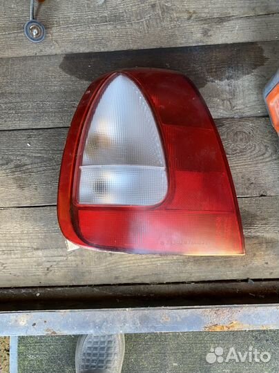 Фонарь задний левый