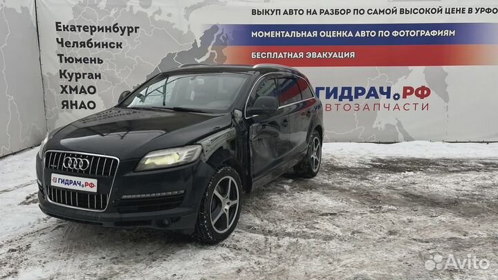 Моторчик стеклоподъемника задний левый Audi Q7 (4L) 4L0959801B