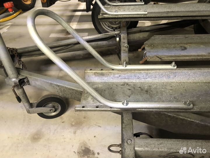 Авто прицеп для перевозки одного двух мотоциклов