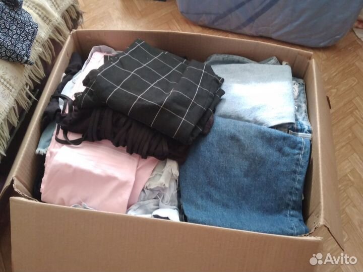 Вещи для женщины и девушки