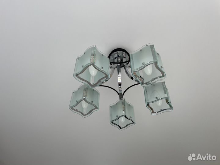 Люстра потолочная подвесная